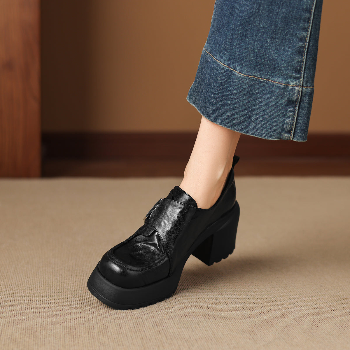 Pantofi mocasini damă din piele de oaie, toc gros, talpă din cauciuc expandat, stil minimalist