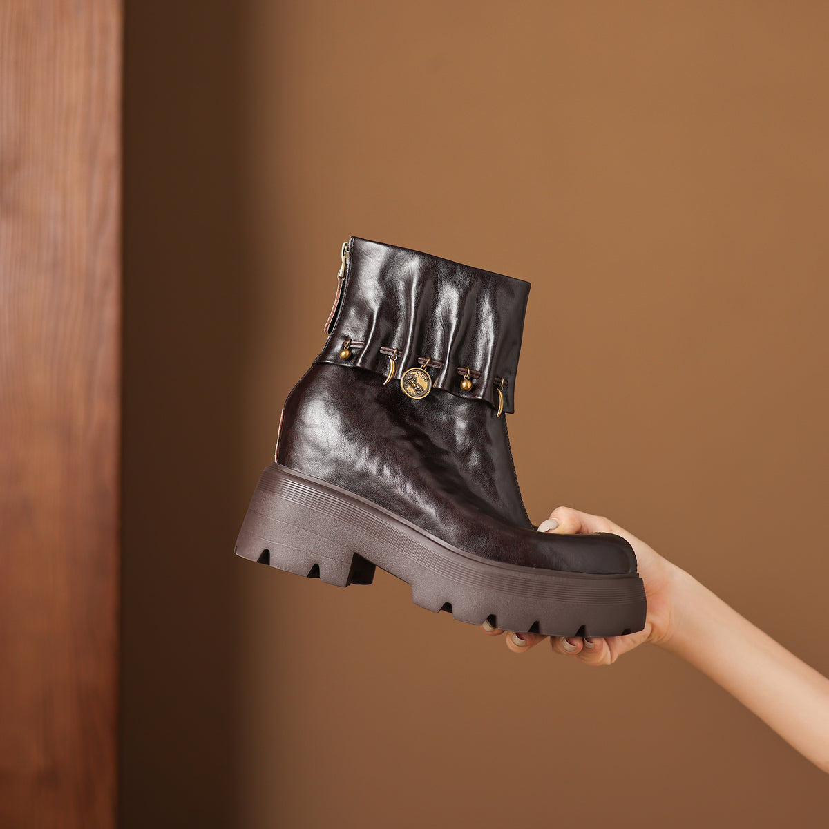 Ghete scurte damă din piele, înălțare ascunsă 10cm, platformă groasă, design cu curele