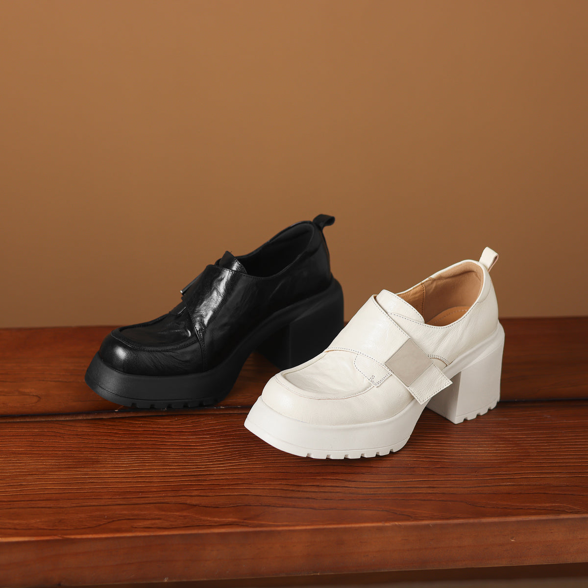Pantofi mocasini damă din piele de oaie, toc gros, talpă din cauciuc expandat, stil minimalist