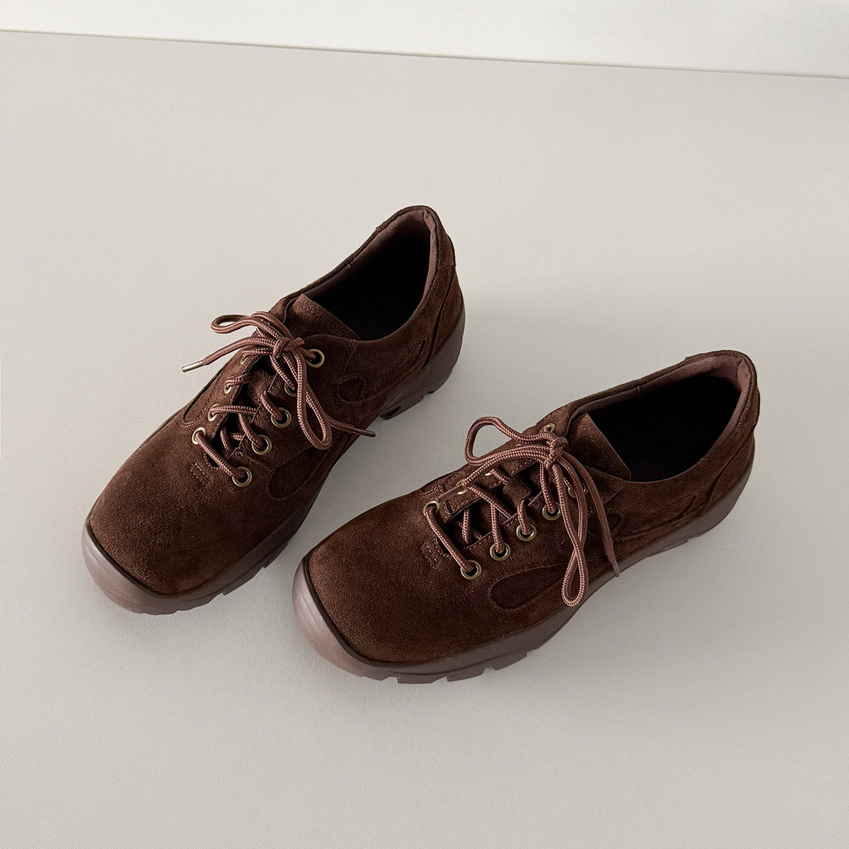 Pantofi casual damă piele întoarsă maro‑kaki, talpă groasă antiderapantă, model outdoor urban