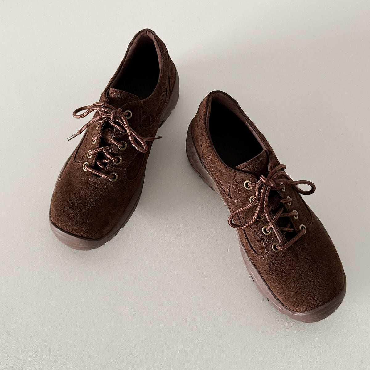 Pantofi casual damă piele întoarsă maro‑kaki, talpă groasă antiderapantă, model outdoor urban